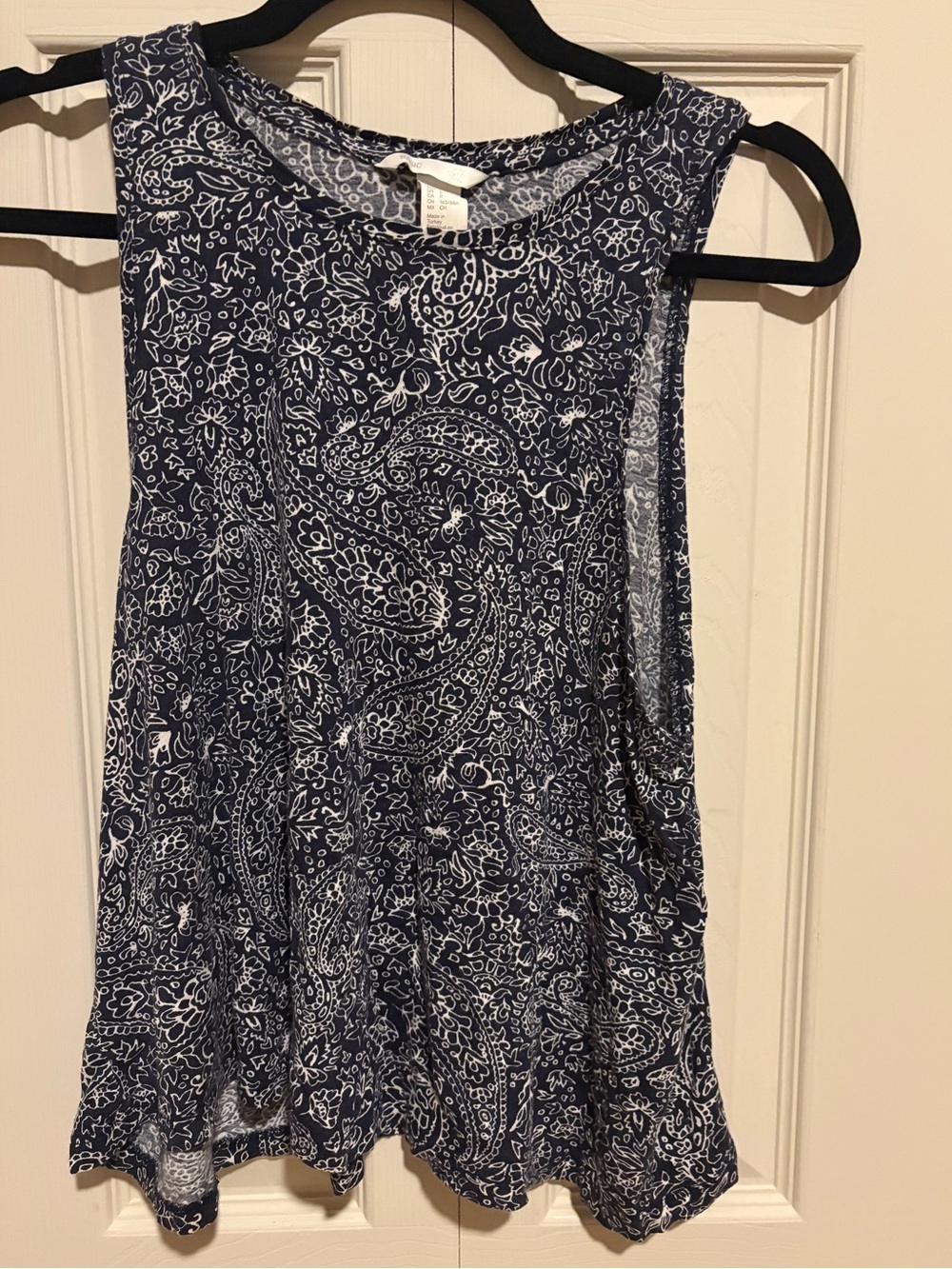 H&M Women’s Navy Paisley Sleeveless Top